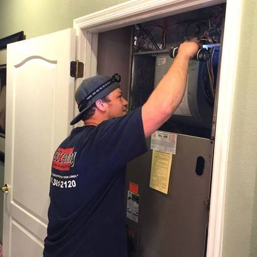 air duct cleaning technician